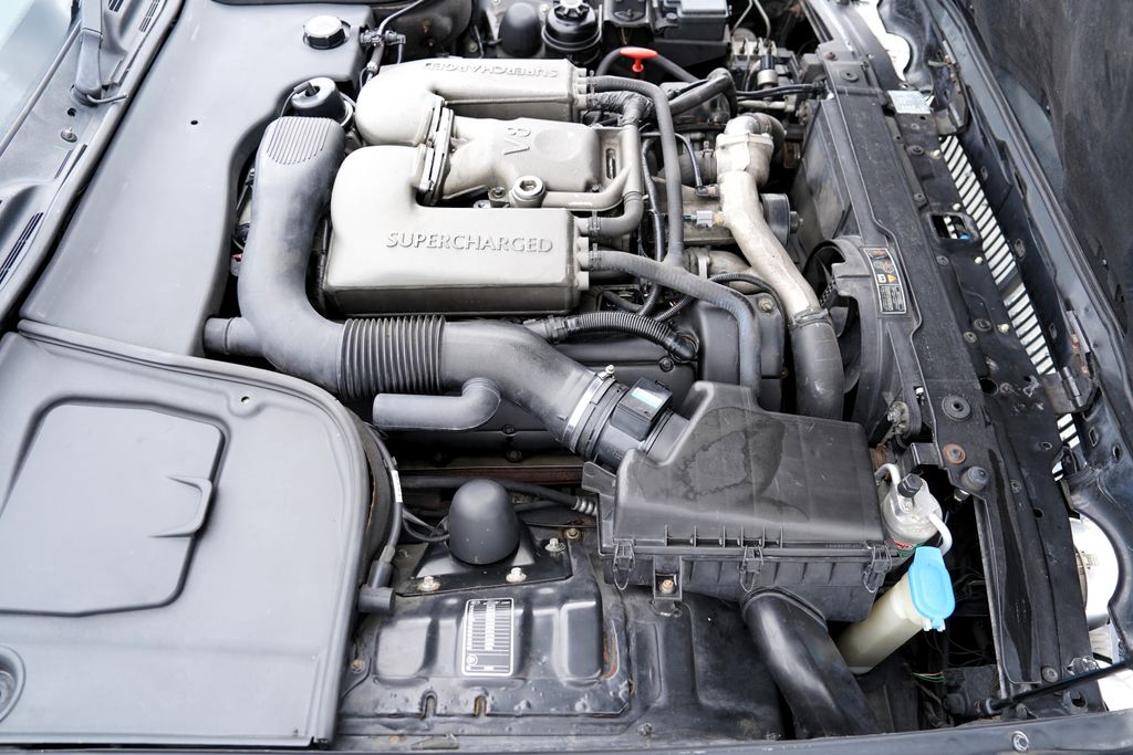 Jaguar XJR