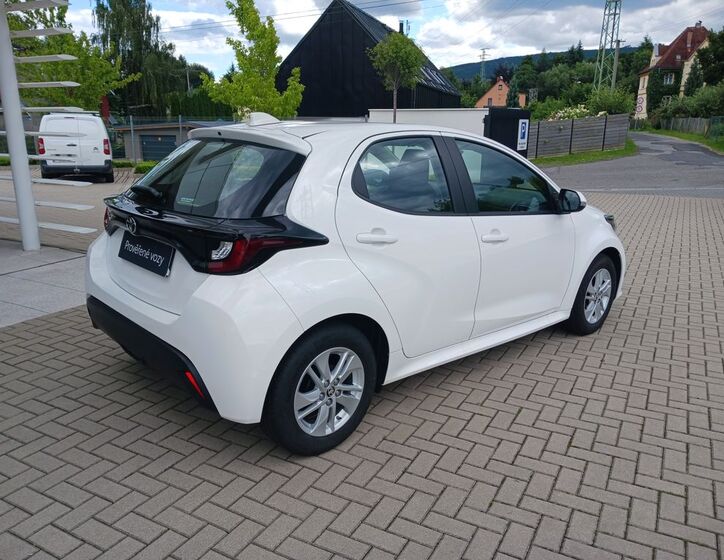 Toyota Yaris 6