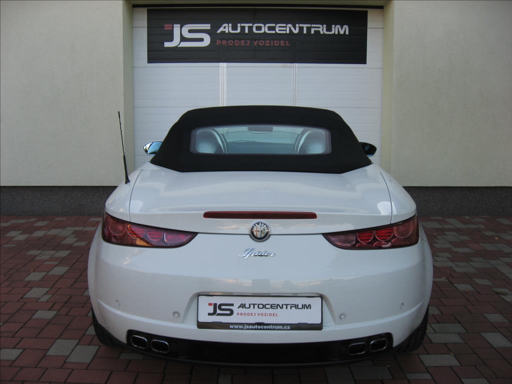 Alfa Romeo Spider