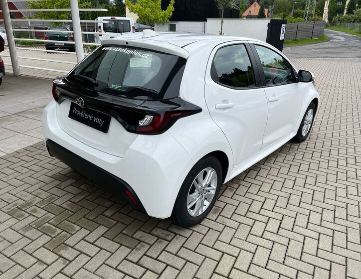 Toyota Yaris 6