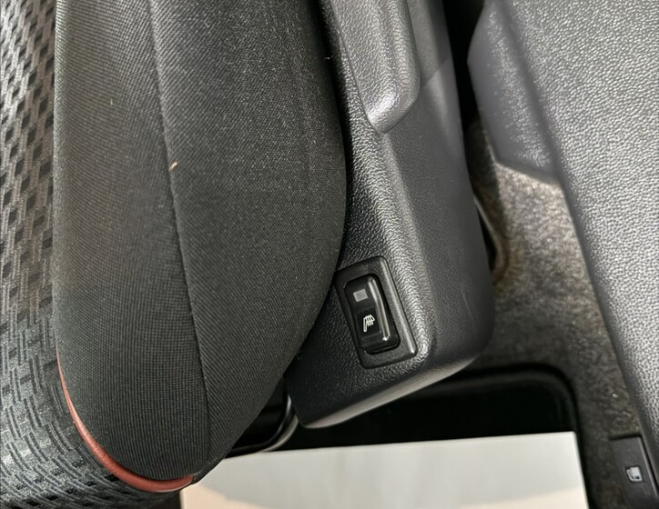 Mazda 2 15