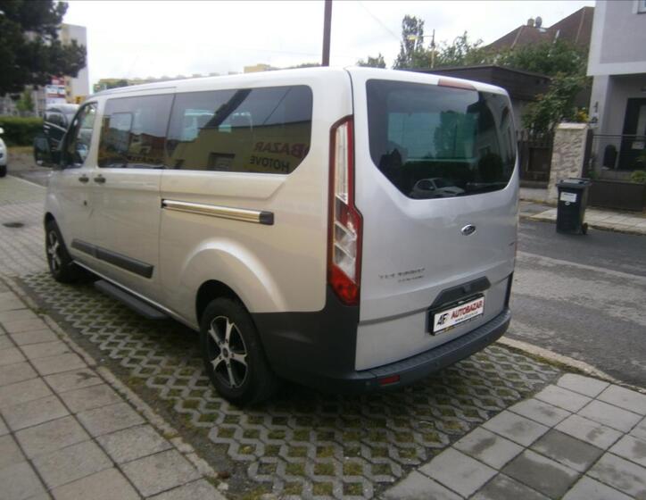 Ford Tourneo Custom 4