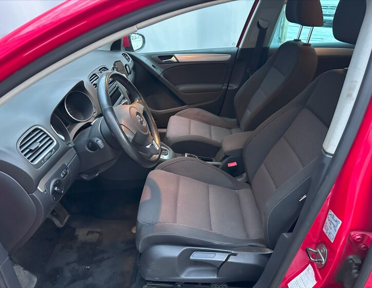 Volkswagen Golf 9