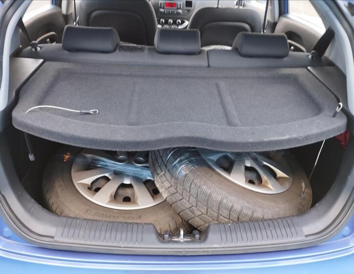 KIA Rio 16