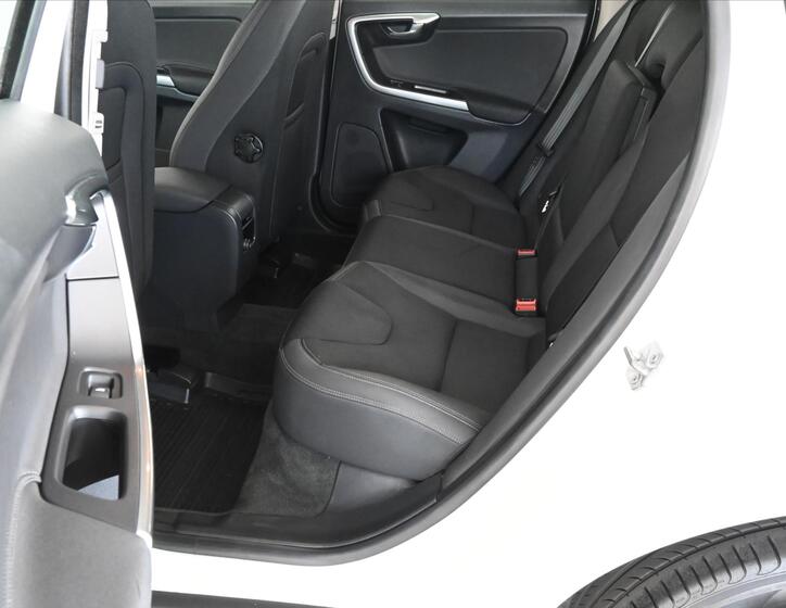 Volvo XC60 10