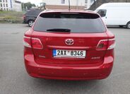 Toyota Avensis 17