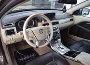 Volvo XC70 16