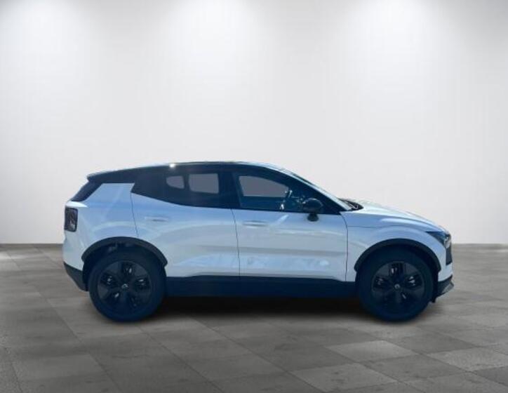 Volvo EX30 5