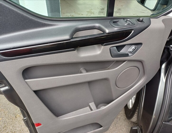 Ford Transit Custom 19