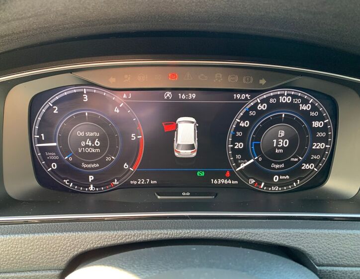 Volkswagen Golf 12