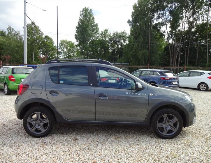 Dacia Sandero 8