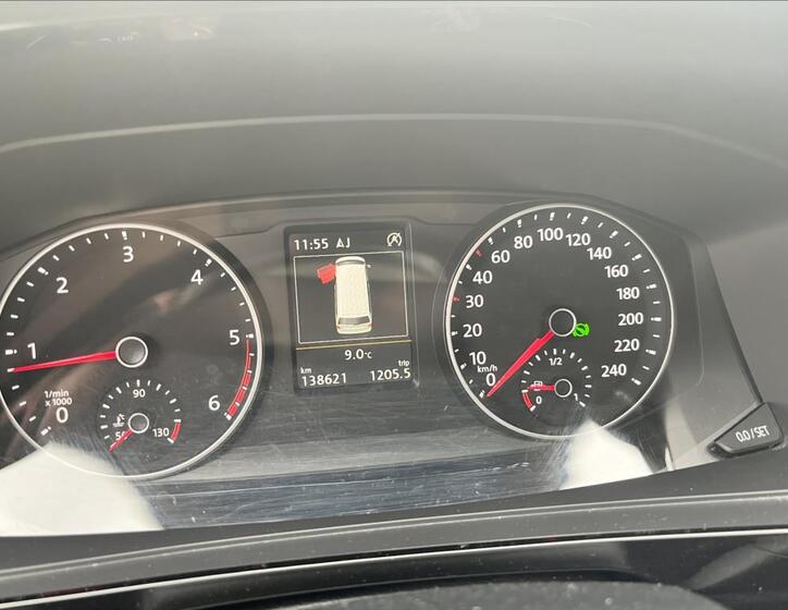 Volkswagen Multivan 10