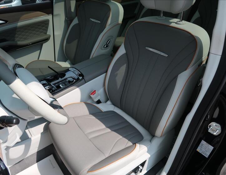 Dongfeng U-Tour 10