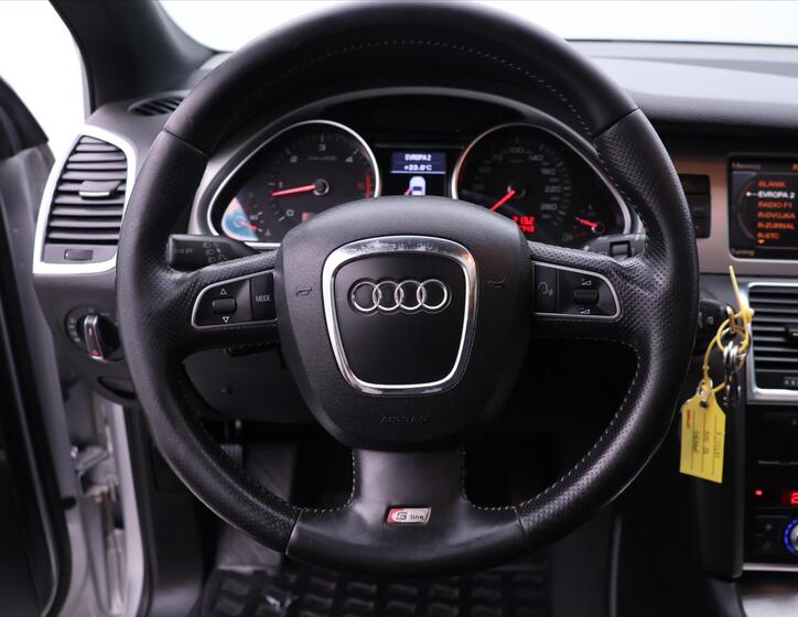 Audi Q7 22