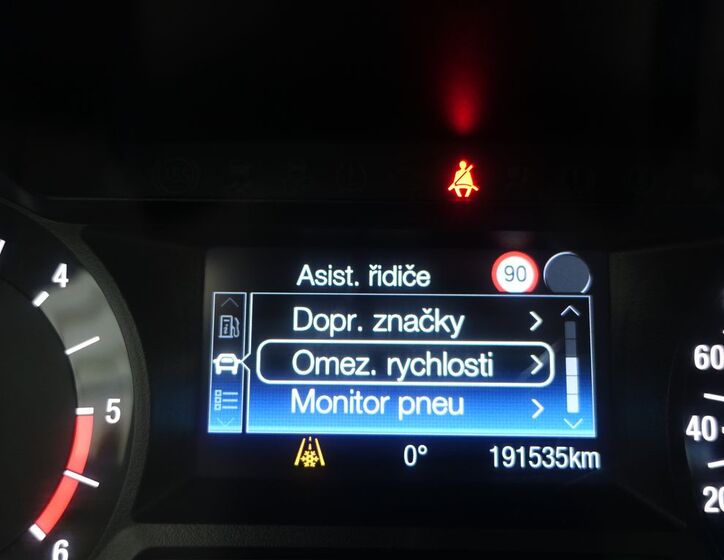 Ford Galaxy 12