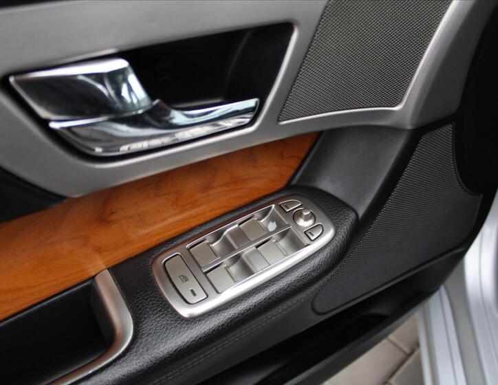 Jaguar XF 23