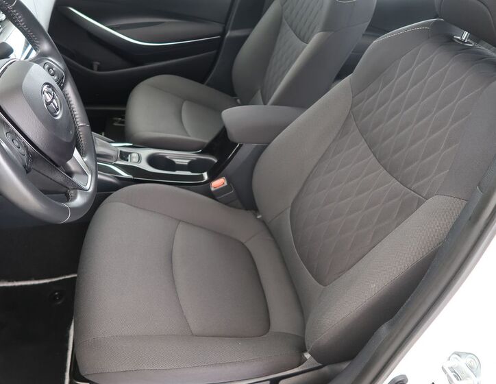 Toyota Corolla 9