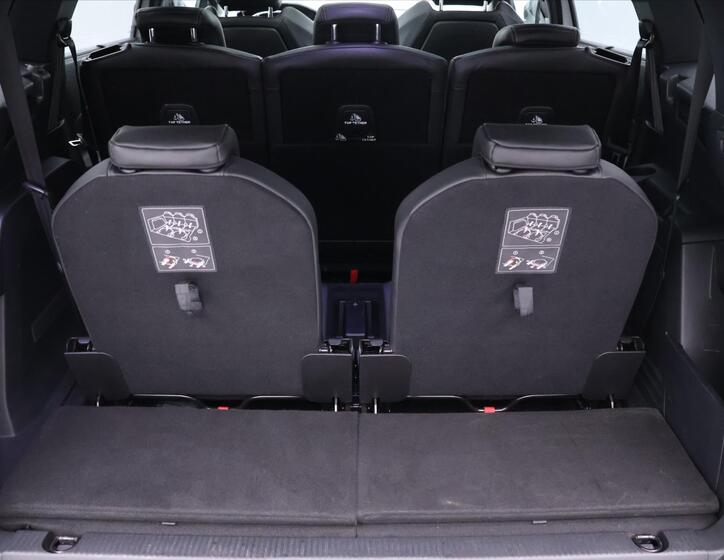 Peugeot 5008 10