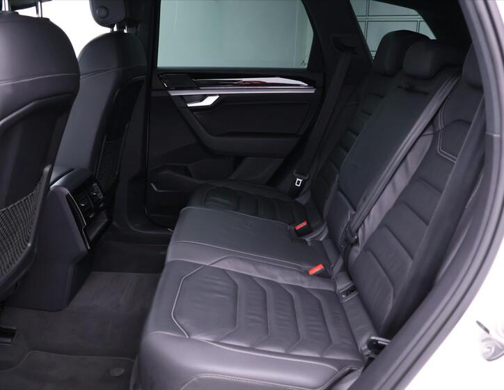 Volkswagen Touareg 54