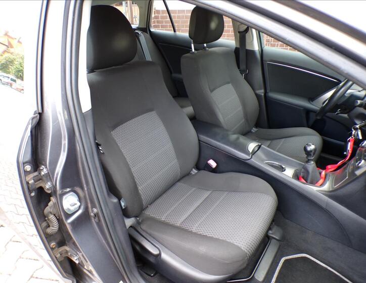 Toyota Avensis 24