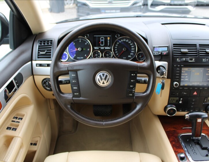 Volkswagen Touareg 10