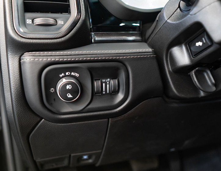 Dodge RAM 20