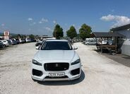 Jaguar F-Pace 1
