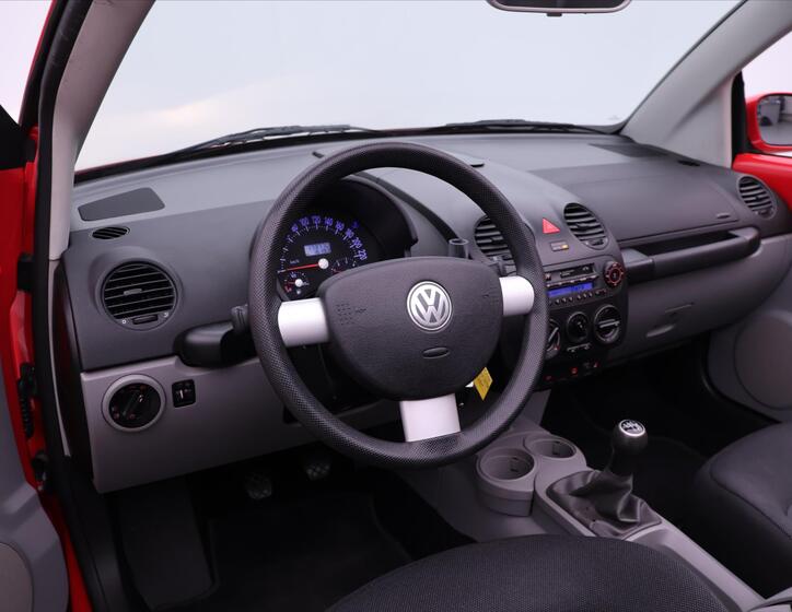 Volkswagen New Beetle 23