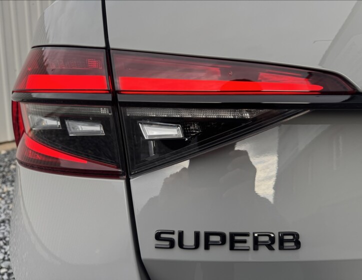 Škoda Superb 16