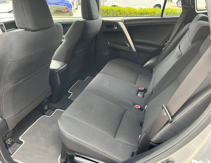 Toyota RAV4 15