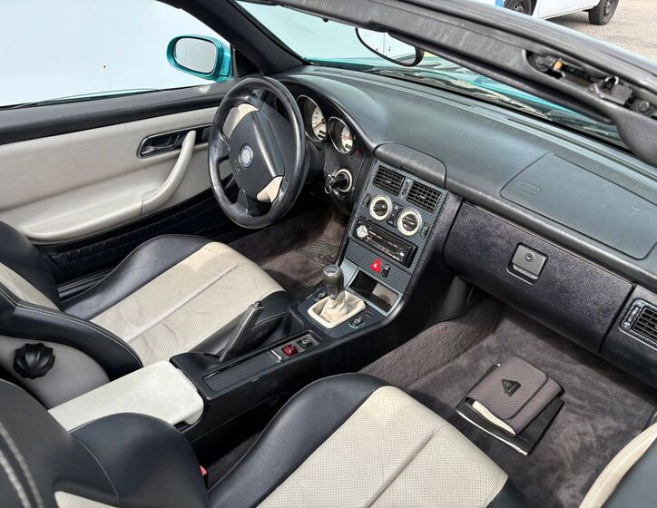 Mercedes-Benz SLK 8