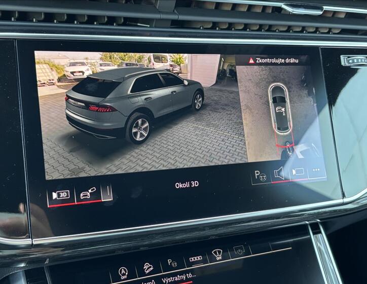 Audi Q8 44
