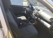 Toyota RAV4 8