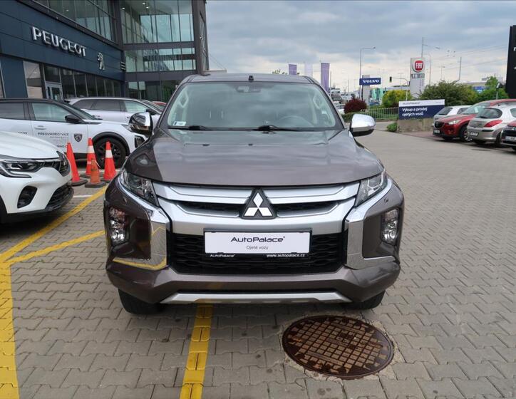 Mitsubishi L200 2