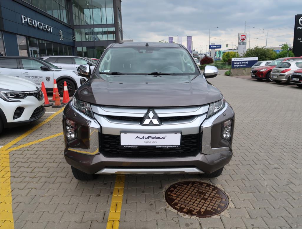 Mitsubishi L200