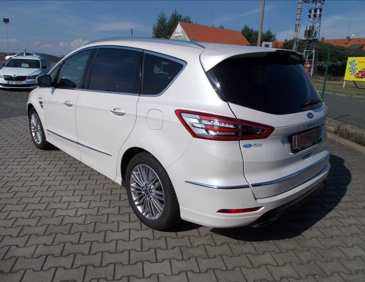 Ford S-MAX 12