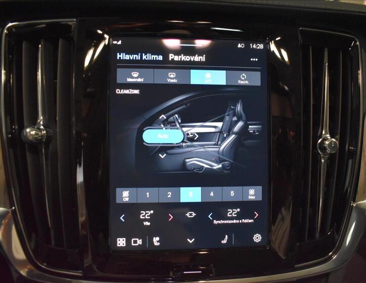 Volvo V90 26