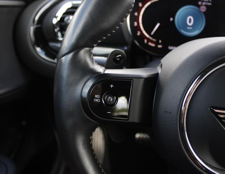 Mini Clubman 16