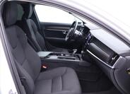Volvo V90 11