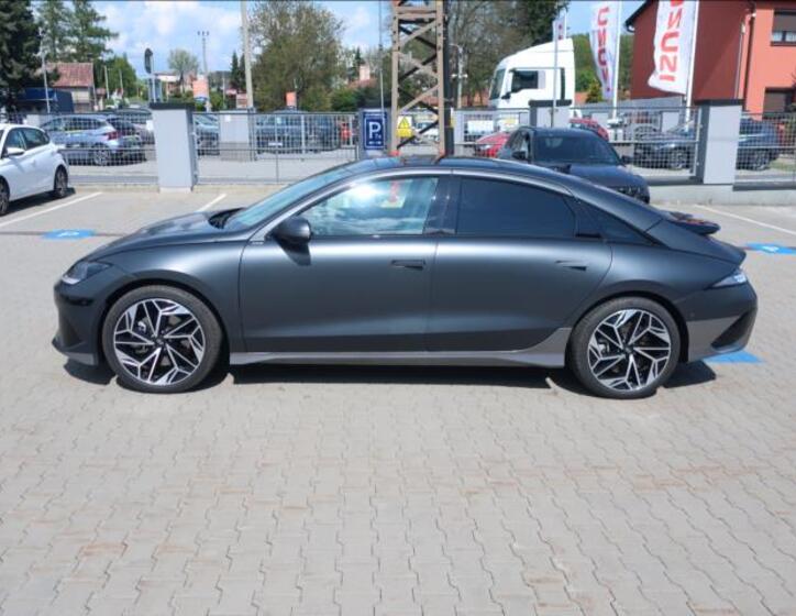 Hyundai Ioniq 6 4