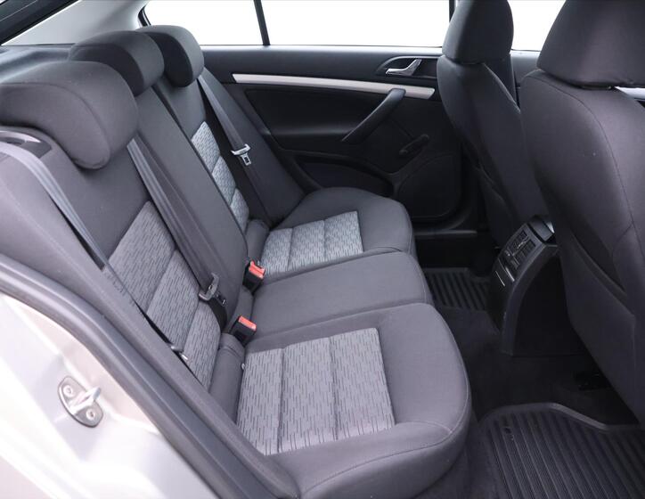 Škoda Octavia 13