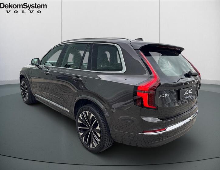 Volvo XC90 4