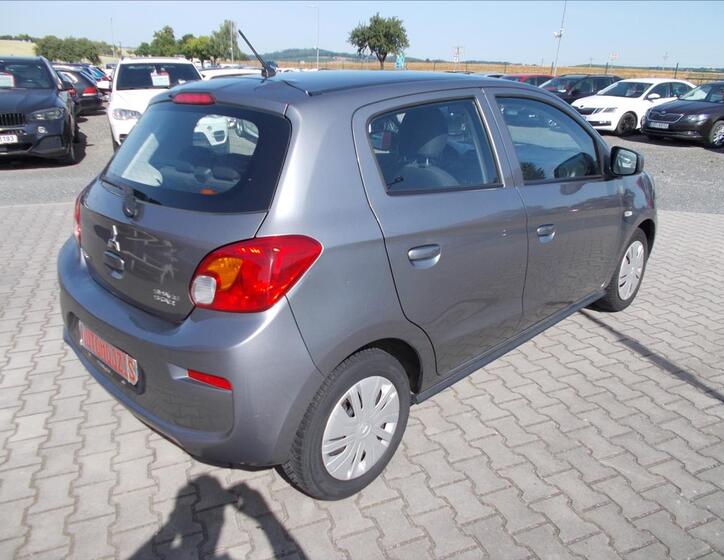 Mitsubishi Space Star 12