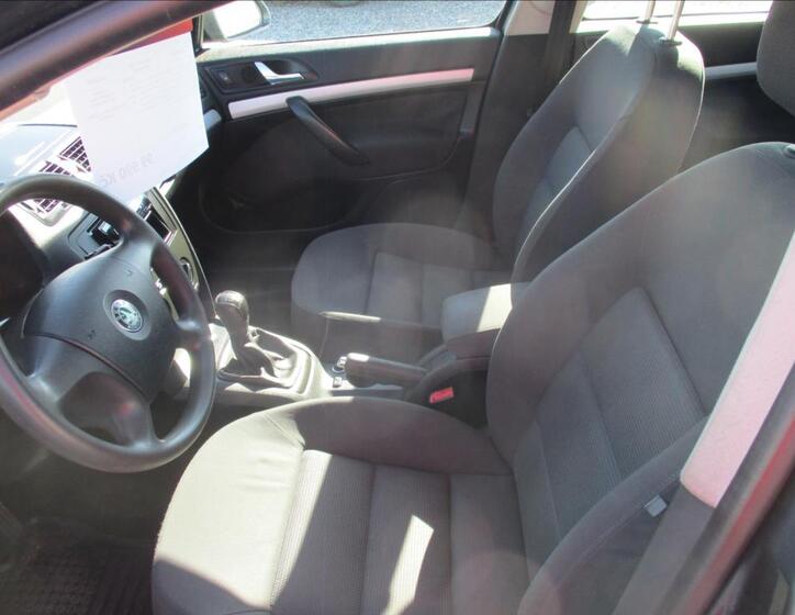 Škoda Octavia 14