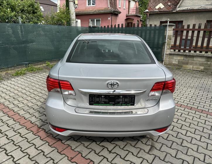 Toyota Avensis 4
