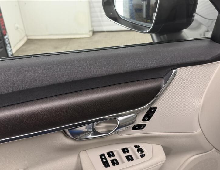 Volvo V90 29