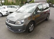 Volkswagen Touran 1
