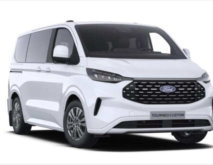 Ford Tourneo Custom 4
