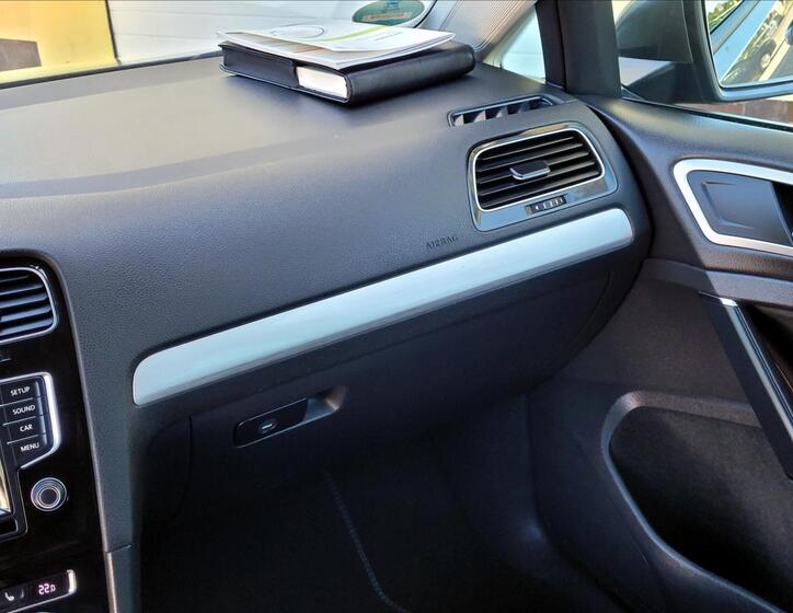 Volkswagen Golf 32