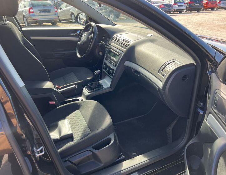 Škoda Octavia 10